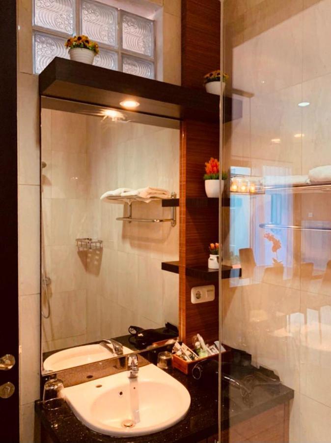 Platinum Setrasari Guest House 5Br Private Pool Bandung Exterior foto